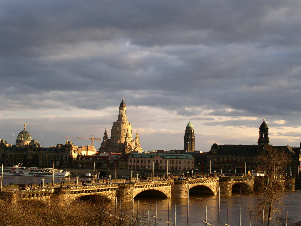 Дрезден это. Дрезден Альтштадт. Саксония Дрезден. Дрезденская Долина Эльбы. Город «Флоренция на Эльбе».